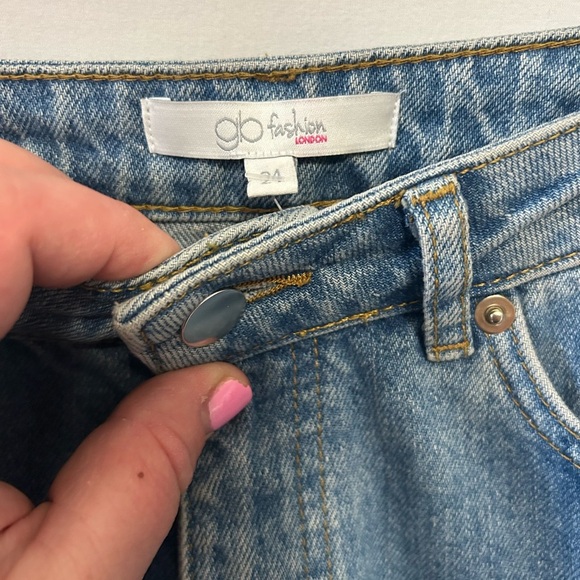 NWT Francesca's Women's Blue Jeans with Pink Heart Design size 24 - Picture 3 of 9